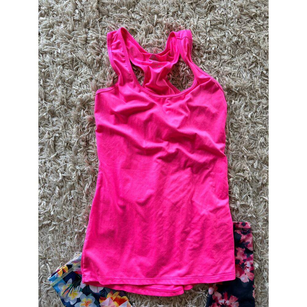 Women’s workout sets - Picture 4 of 4